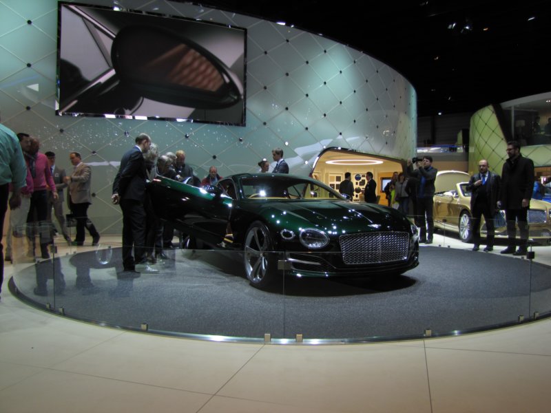 bentleyexp10speed620.jpg