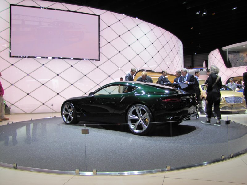 bentleyexp10speed627.jpg