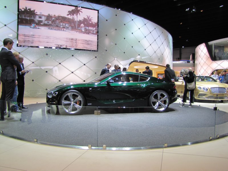 bentleyexp10speed643.jpg