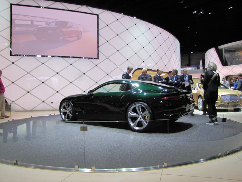 bentleyexp10speed650.jpg