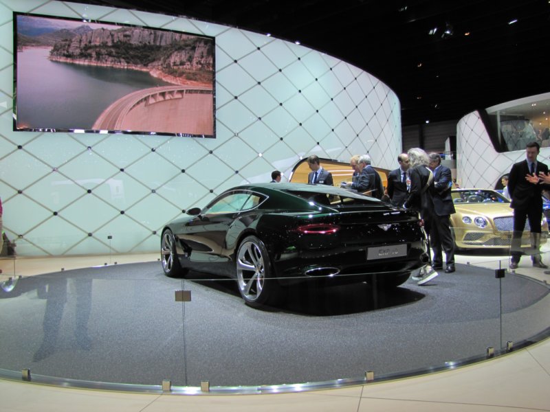 bentleyexp10speed656.jpg
