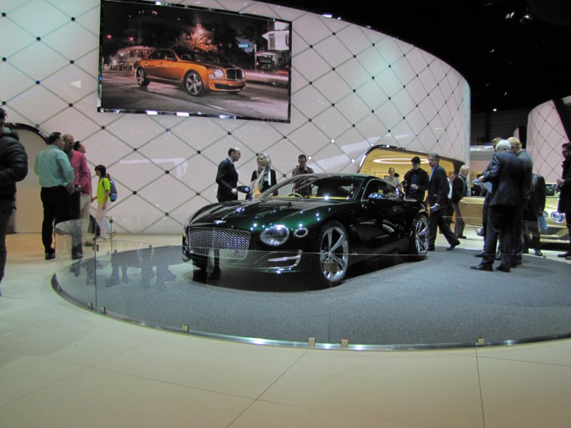 bentleyexp10speed660.jpg
