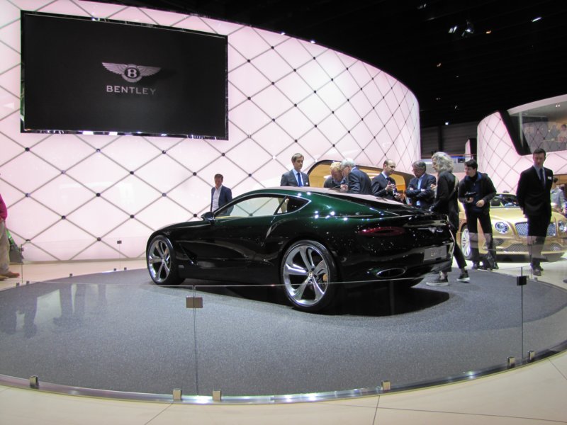 bentleyexp10speed662.jpg