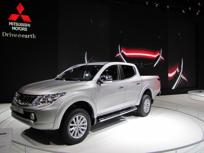 mitsubishil2002.jpg