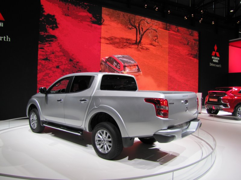 mitsubishil2004.jpg