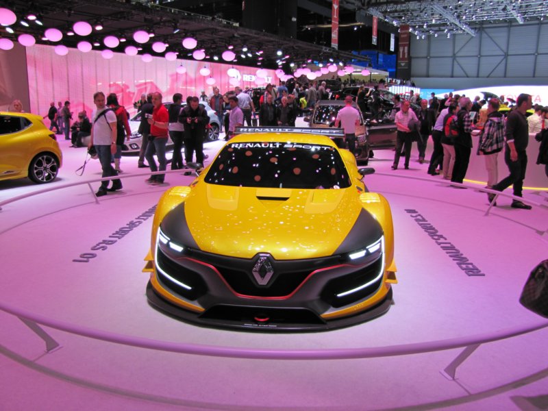 renaultsportrs012.jpg
