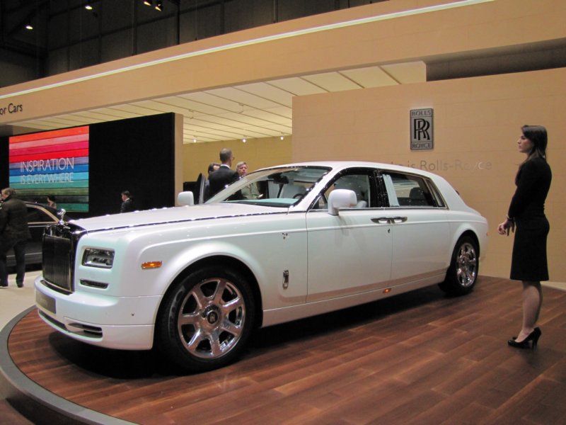 rollsroyceserenityphantomextendedwheelbase2.jpg