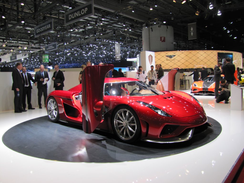 koenigseggregera18.jpg
