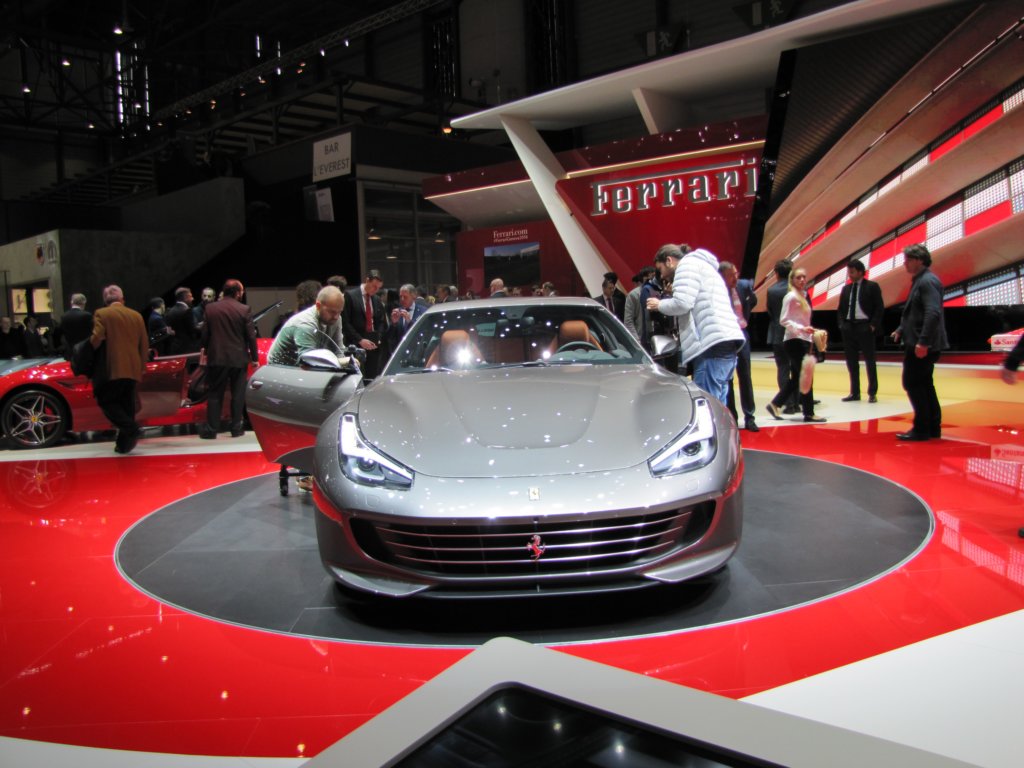 ferrarigtc4lusso.jpg