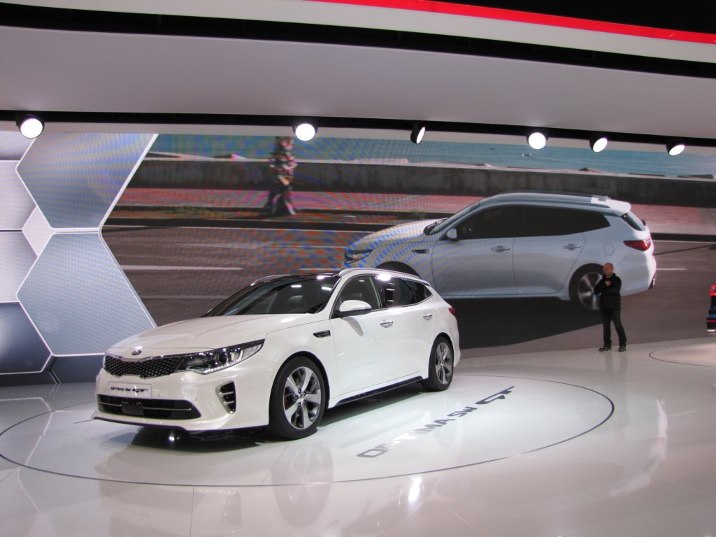 kiaoptimaswgt7.jpg