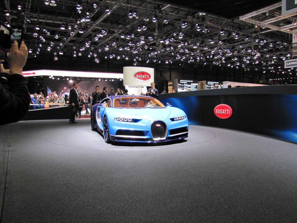 bugattichiron23.jpg