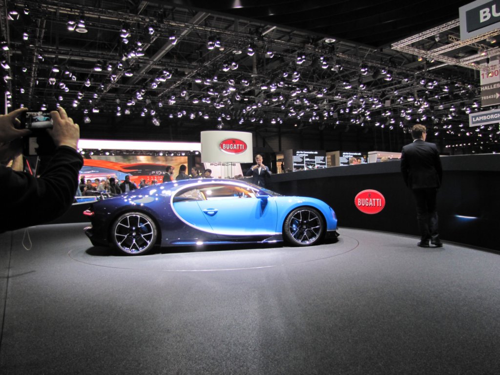 bugattichiron79.jpg