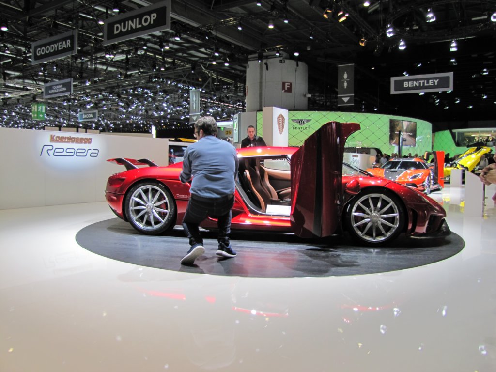 koenigseggregera22.jpg