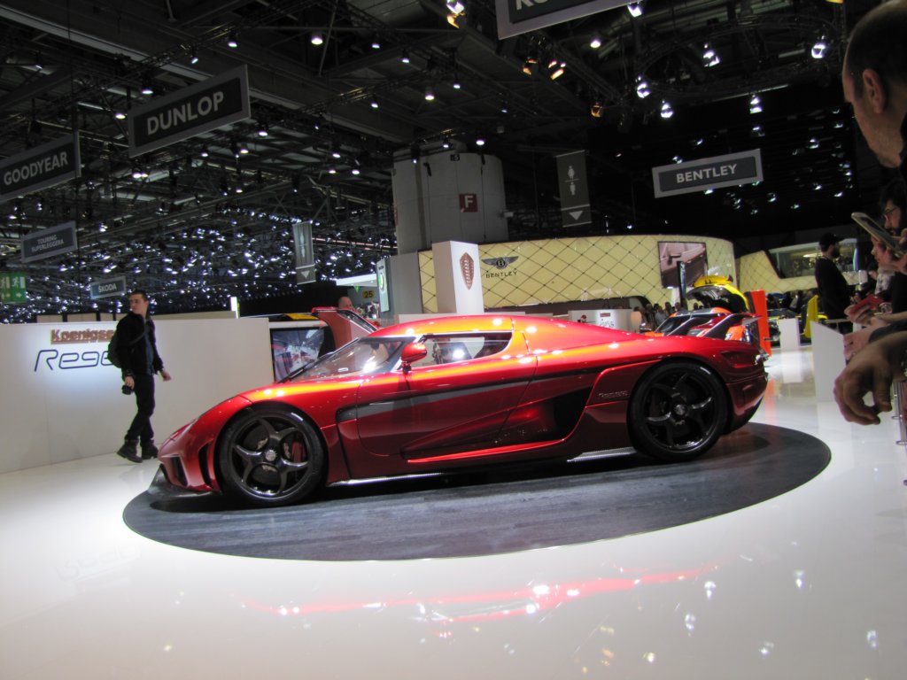 koenigseggregera28.jpg