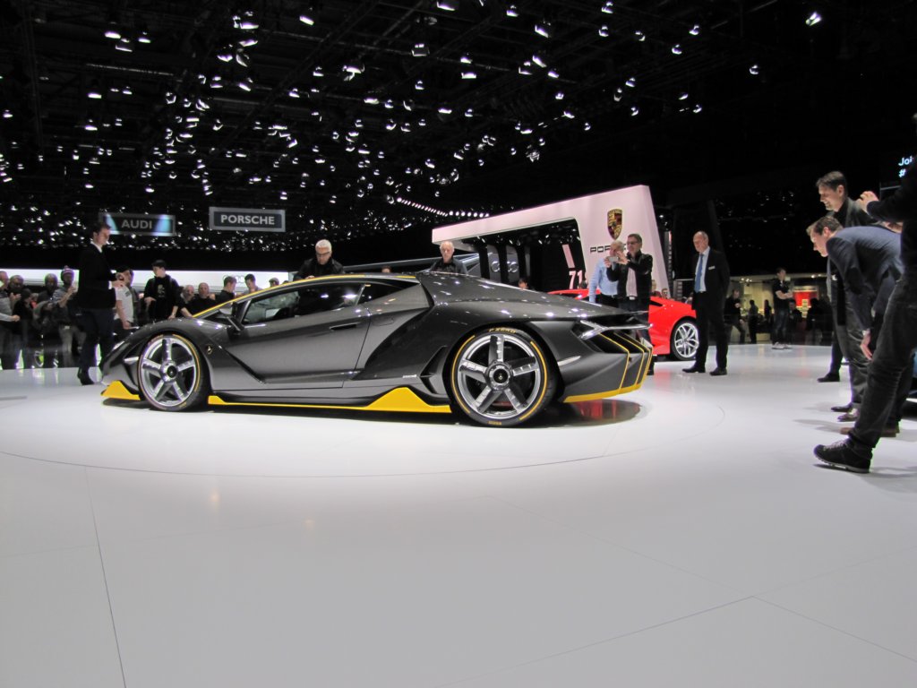 lamborghinicentenariolp77042.jpg