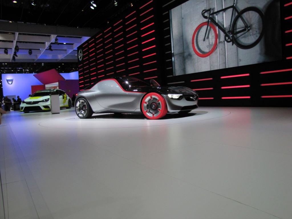 opelgtconcept41.jpg