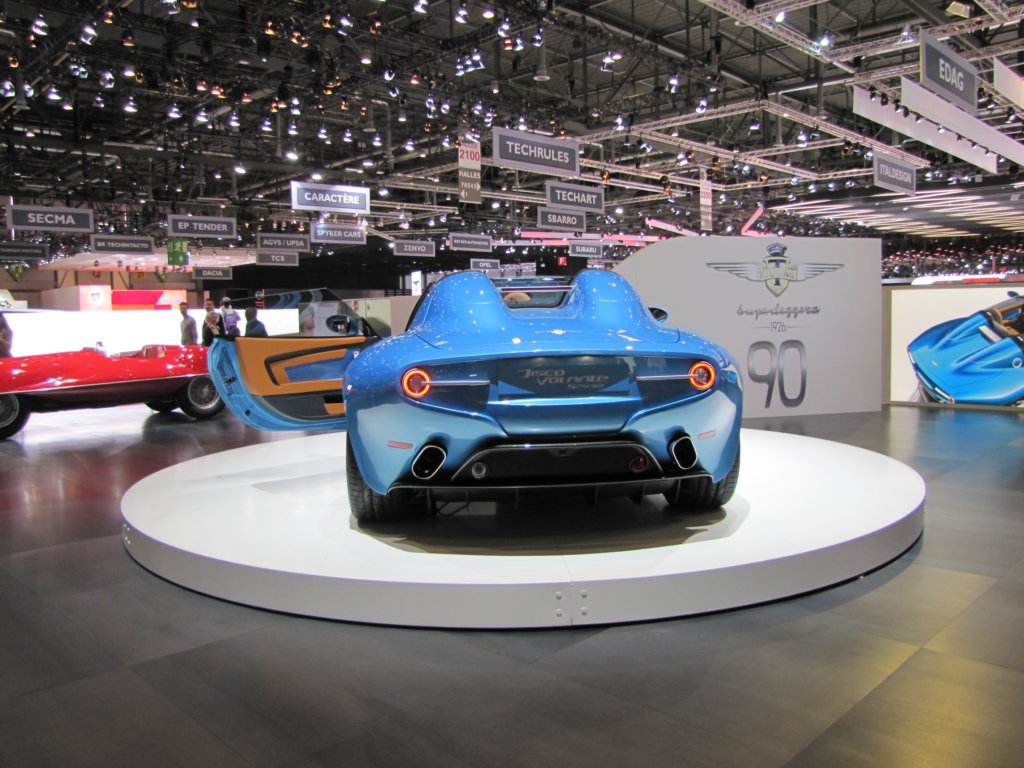 touringsuperleggeradiscovolantespyder11.jpg