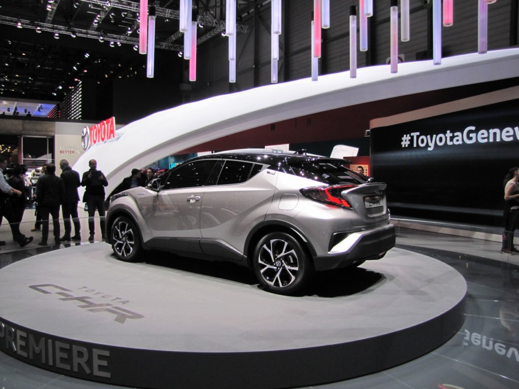 toyotachr23.jpg