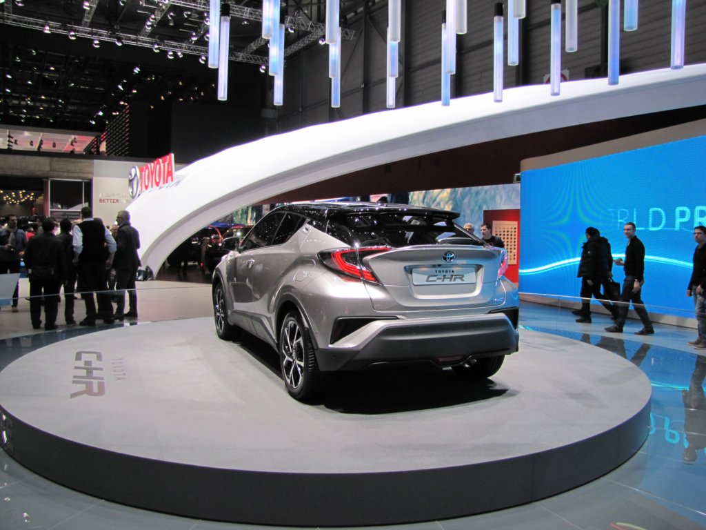 toyotachr45.jpg