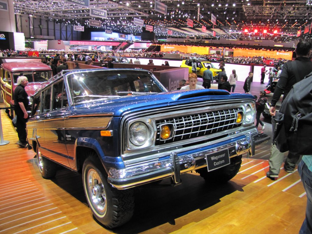 jeepwagoneercustom2.jpg