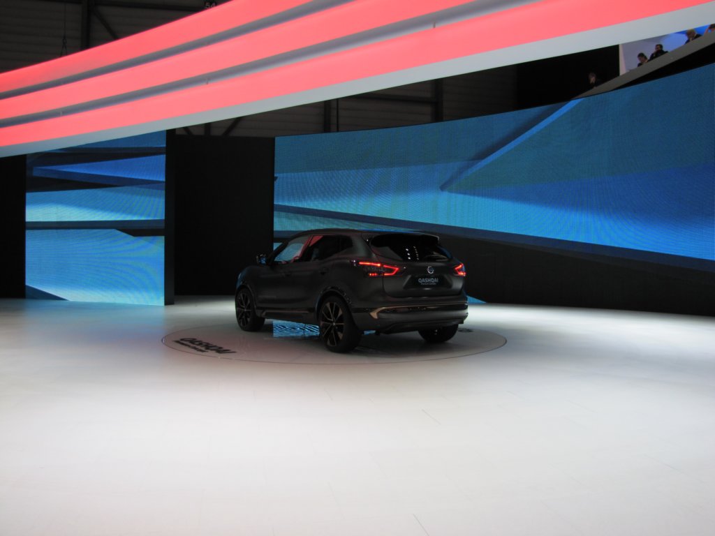 nissanqashqaipremiumconcept14.jpg