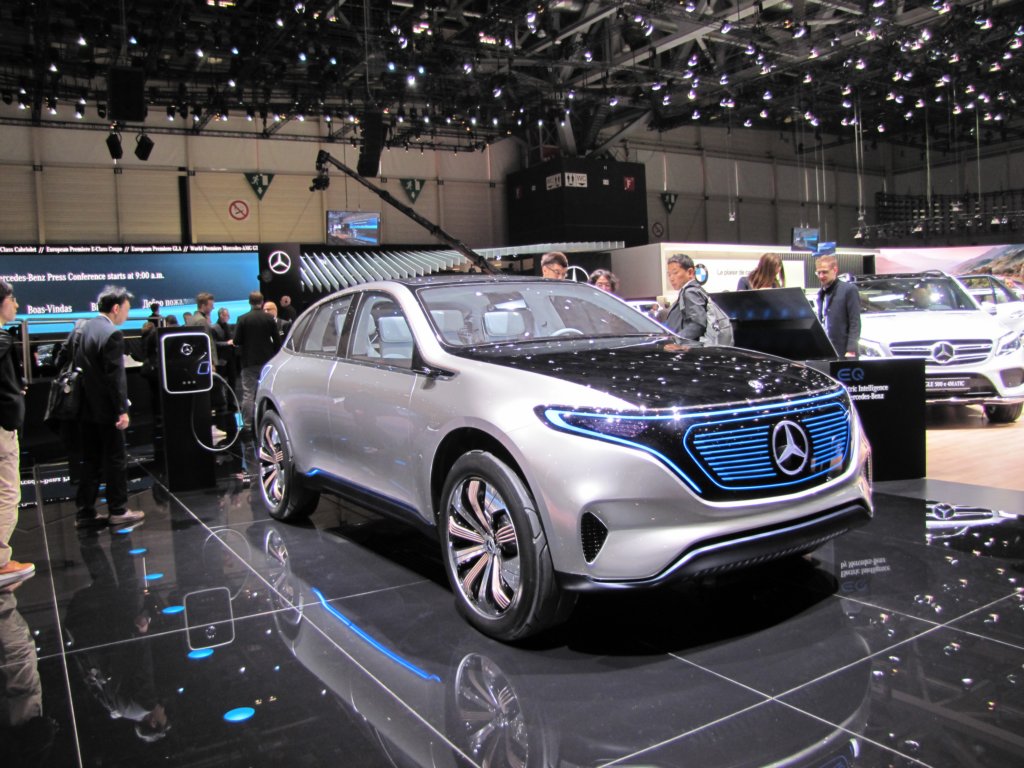 mercedesbenzeq4.jpg