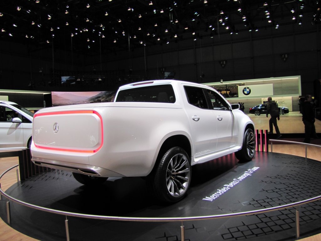mercedesbenzxclass13.jpg