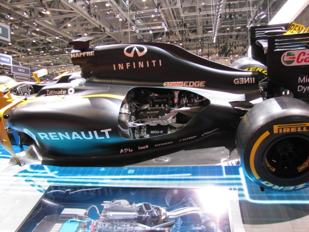 renaultrs164.jpg