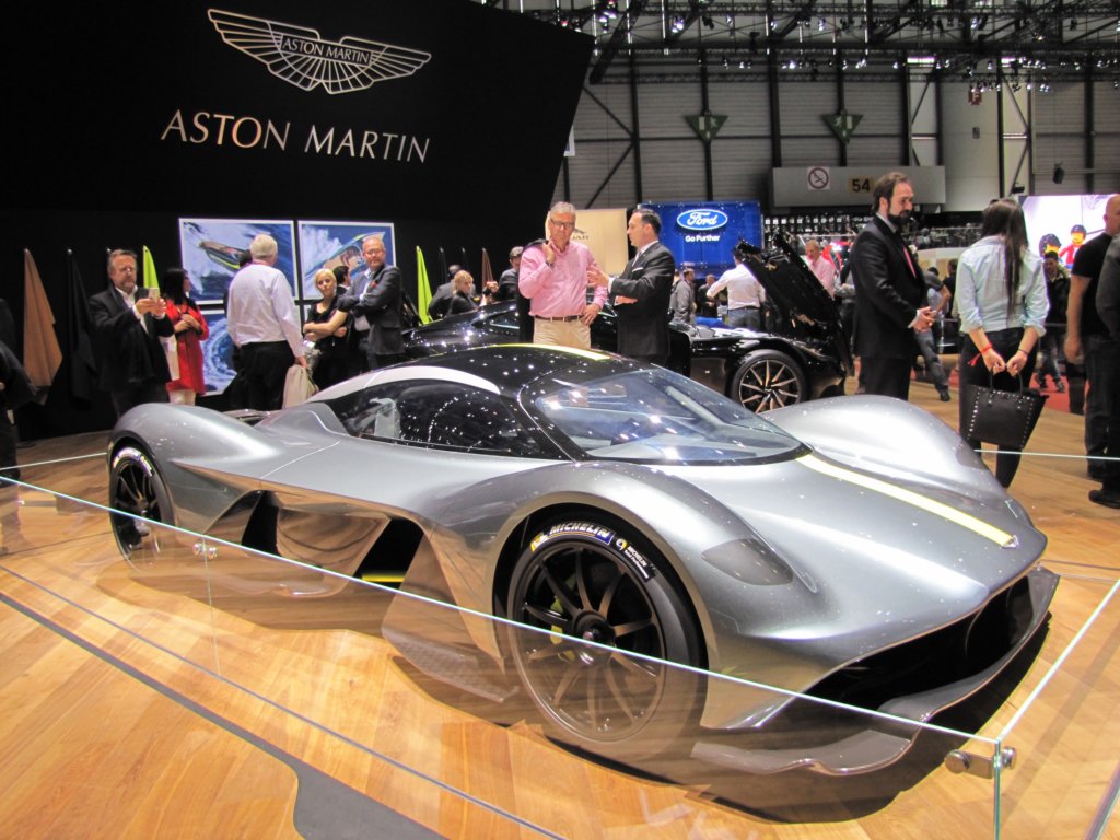 astonmartinvalkyrie3.jpg
