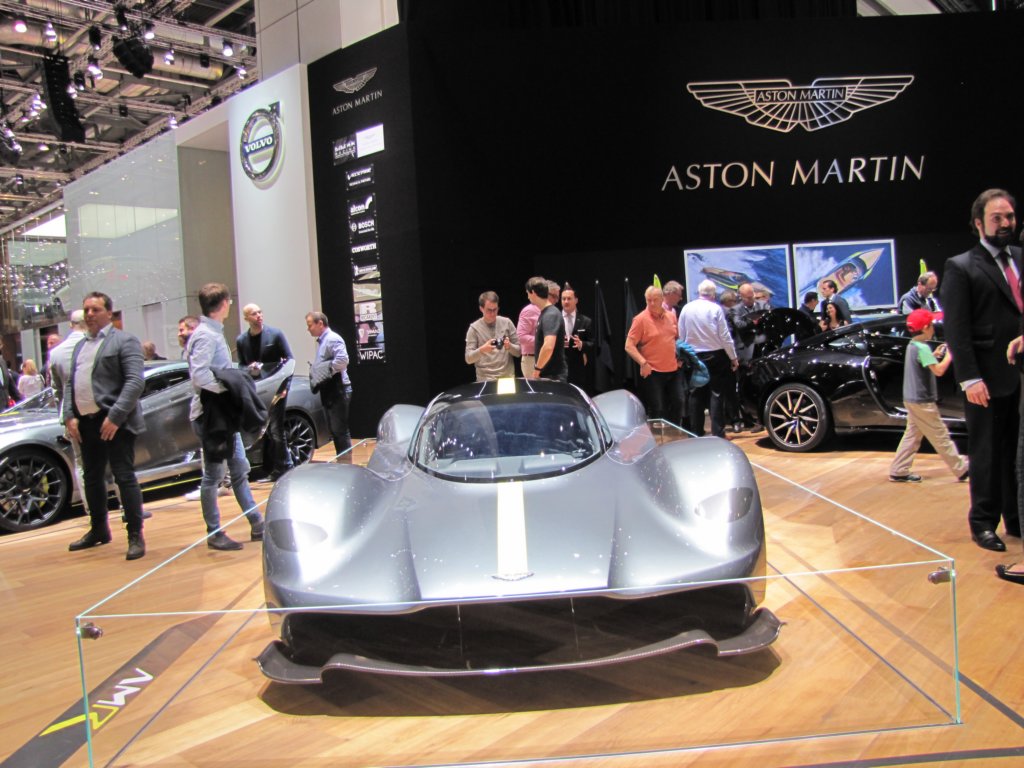 astonmartinvalkyrie5.jpg