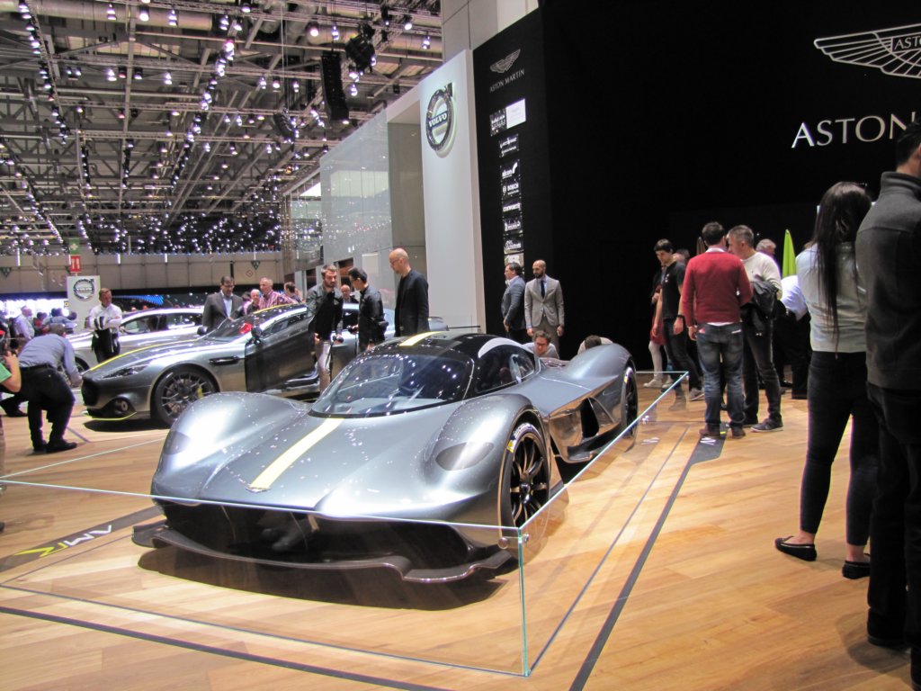 astonmartinvalkyrie9.jpg