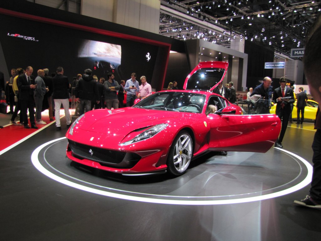 ferrari812superfast19.jpg