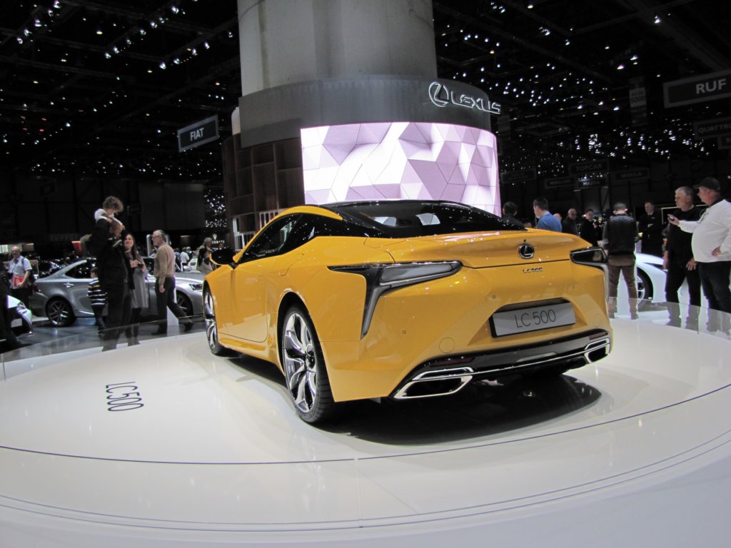lexuslc5003.jpg