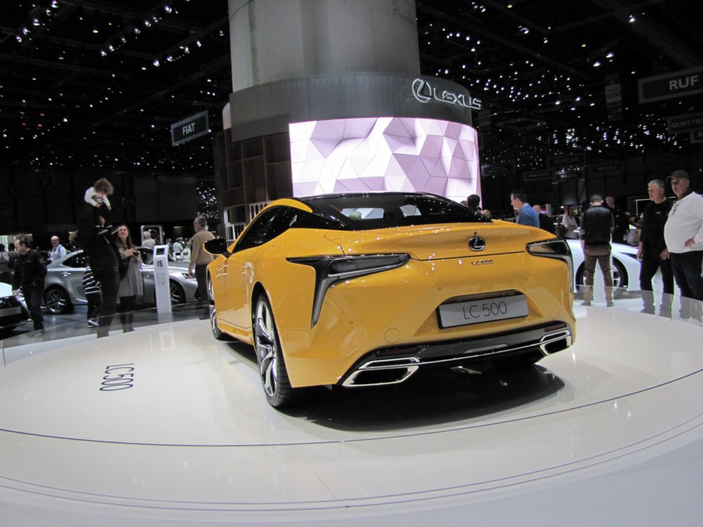 lexuslc5004.jpg