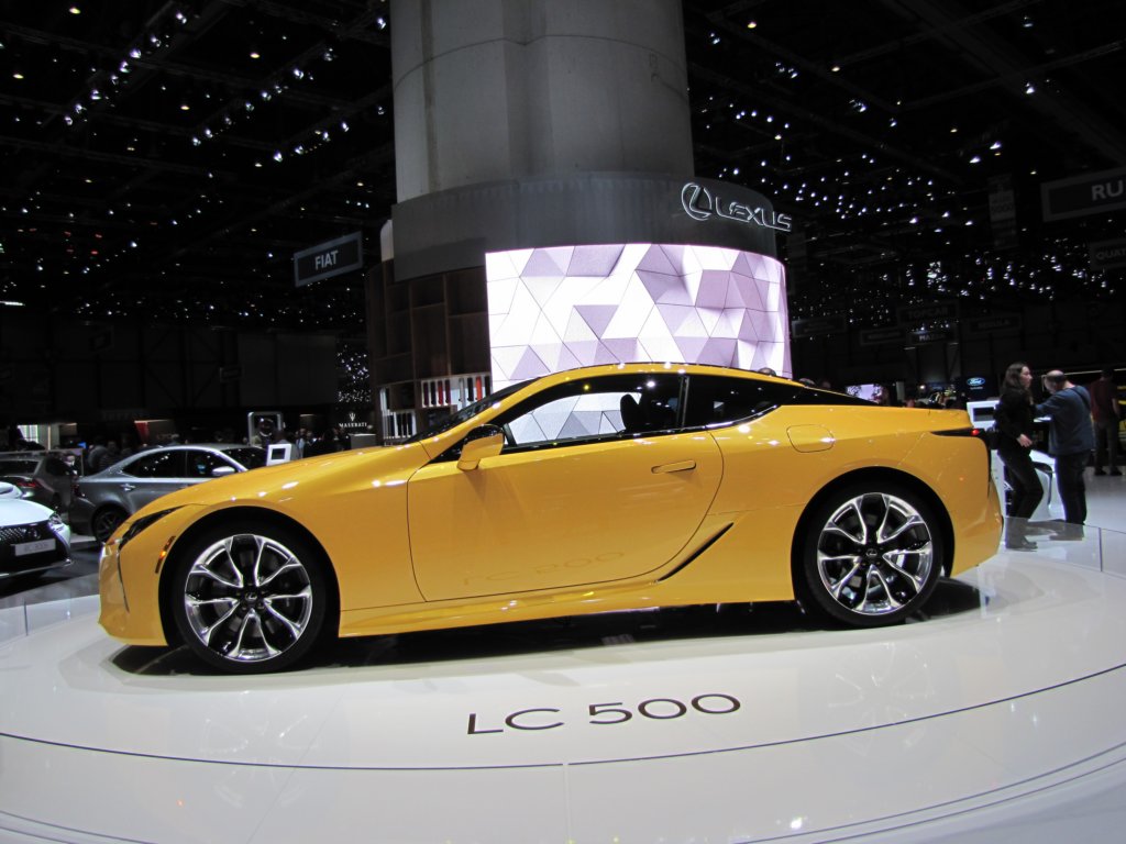 lexuslc50041.jpg