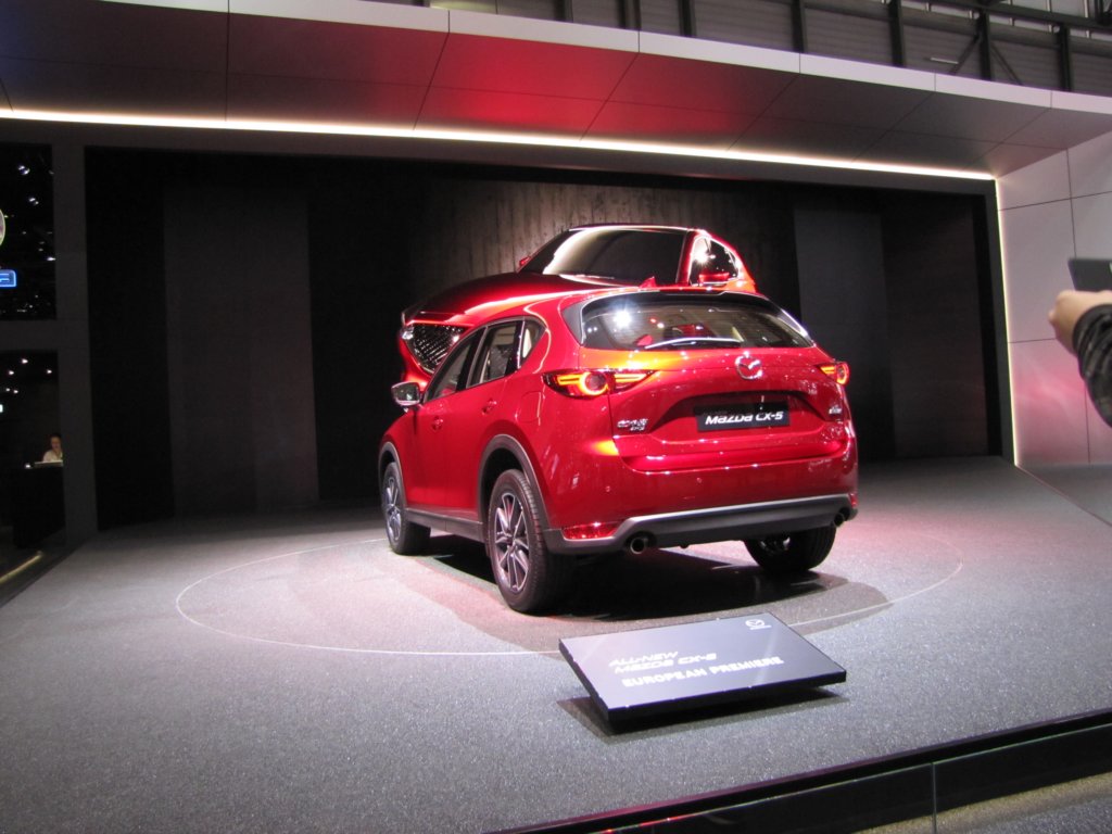 mazdacx542.jpg