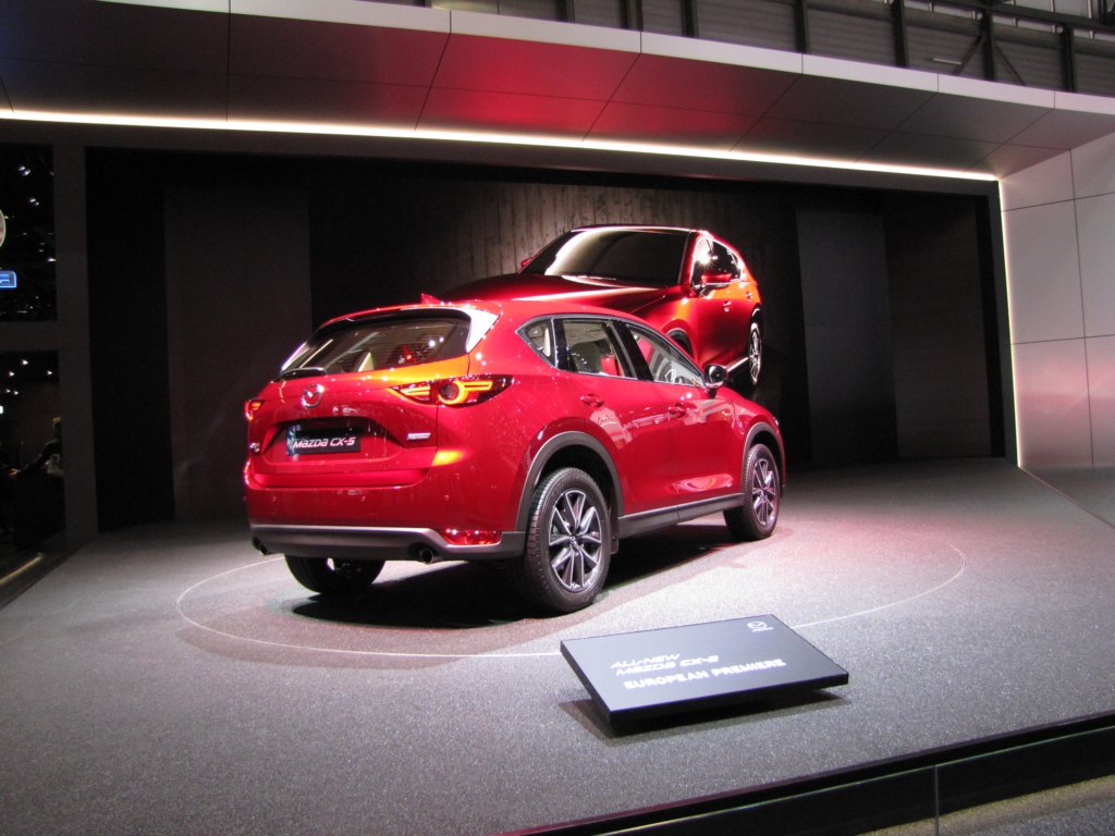 mazdacx546.jpg