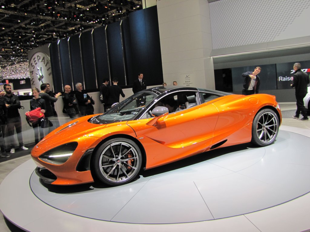 mclaren720s33.jpg