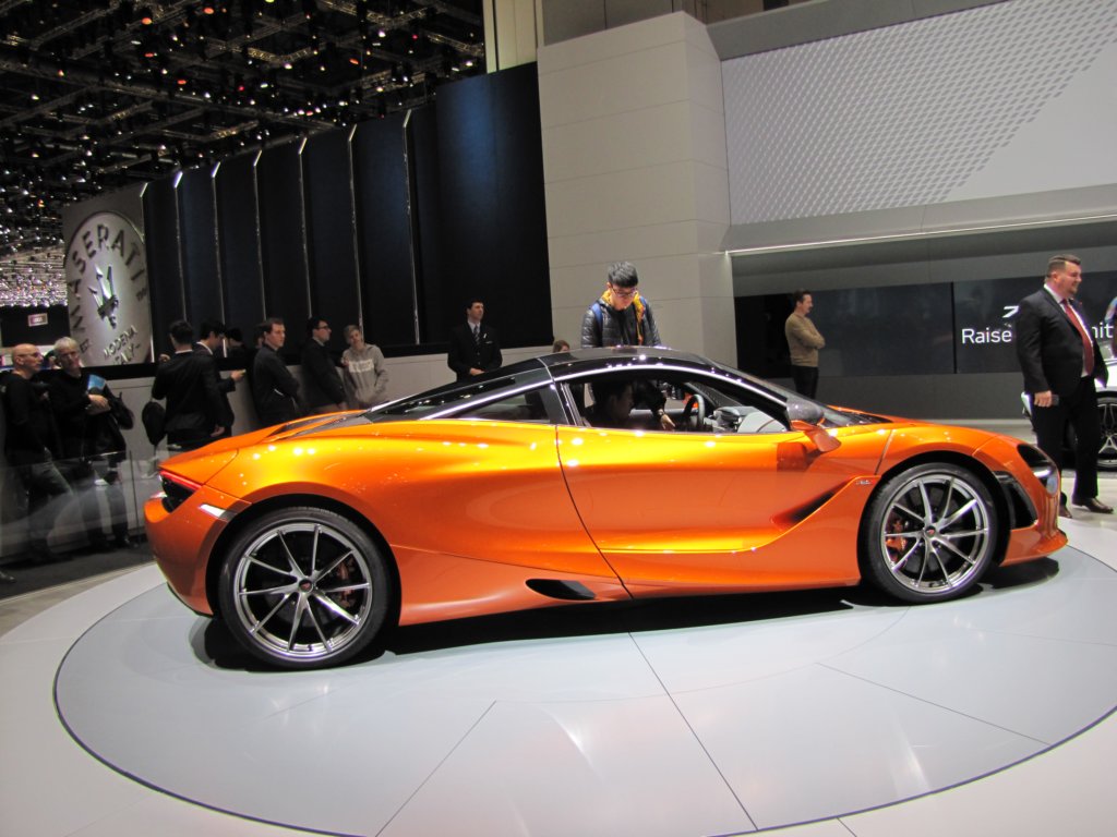 mclaren720s60.jpg