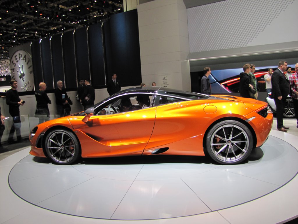 mclaren720s72.jpg