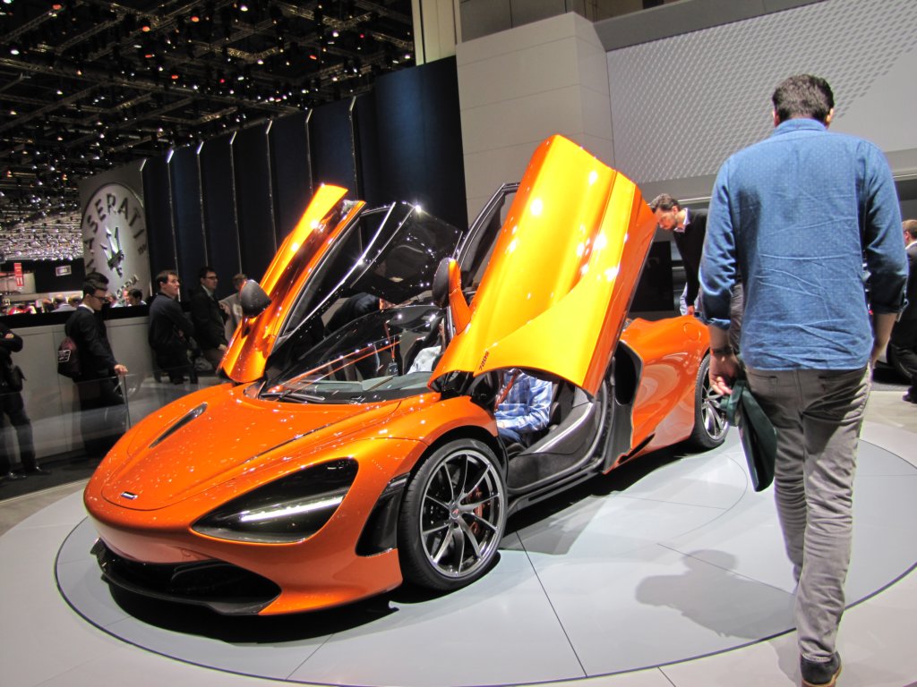 mclaren720s82.jpg