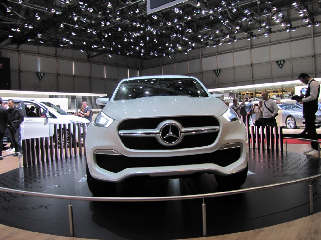 mercedesbenzxclass10.jpg
