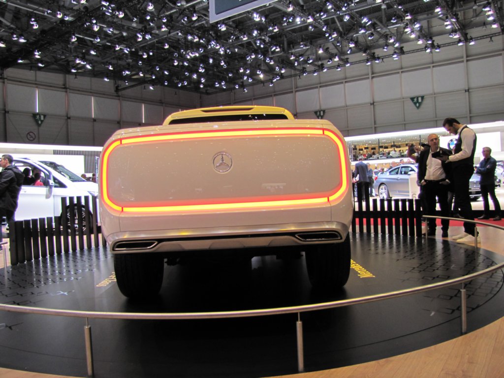 mercedesbenzxclass8.jpg