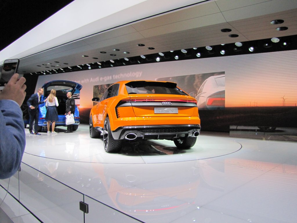 audiq8.jpg