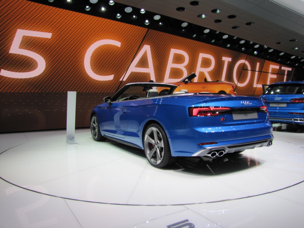 audis5cabriolet18.jpg