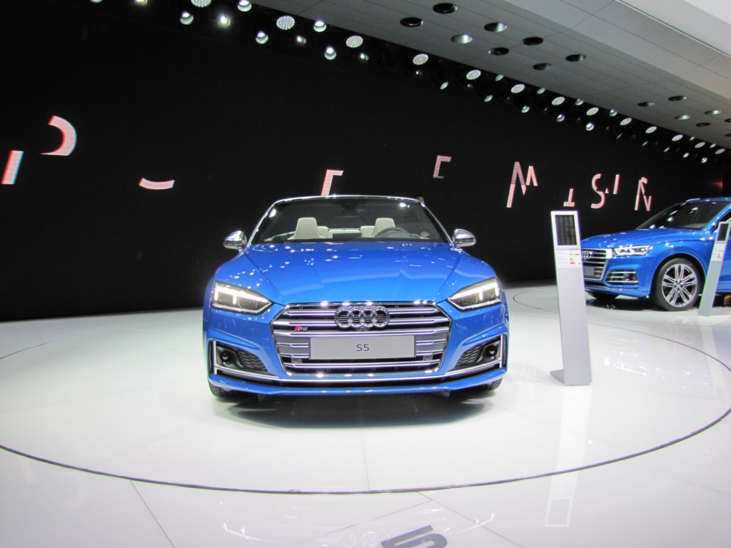 audis5cabriolet45.jpg