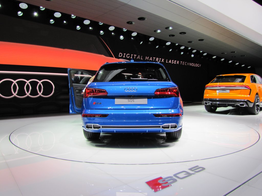 audisq56.jpg