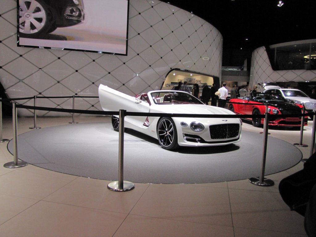 bentleyexp12speed6e143.jpg