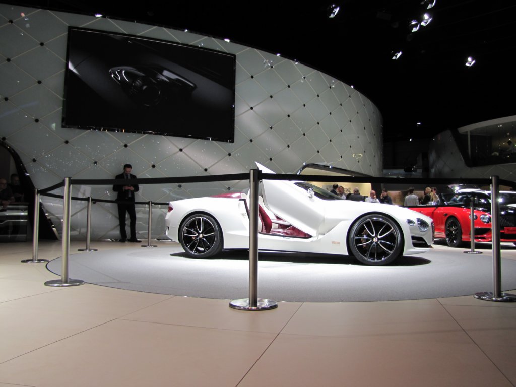 bentleyexp12speed6e43.jpg