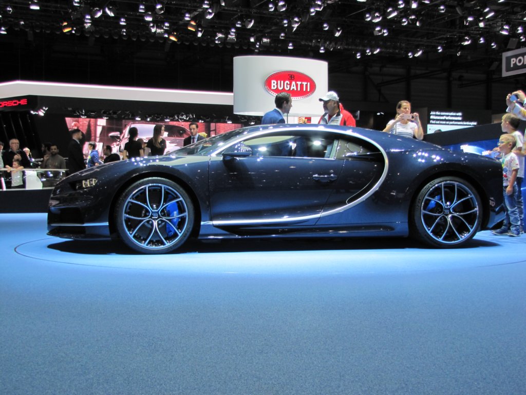 bugattichiron12.jpg